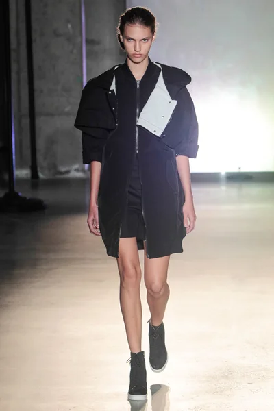 Look 22